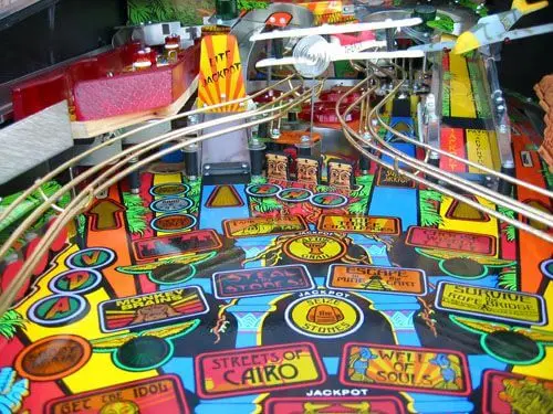 Indiana Jones Pinball Machine (1993) by Williams - Image 4