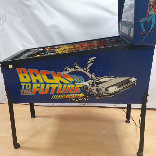 Back to the Future Pinball Machine