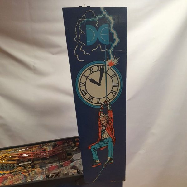 Back to the Future Pinball Machine