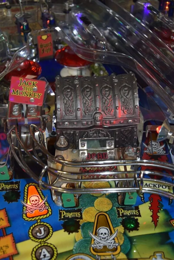 Pirates of the Caribbean Pinball Machine
