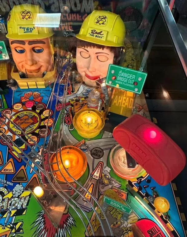 Road Show Pinball Machine