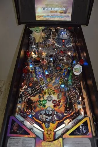 The Mandalorian Premium Pinball Machine